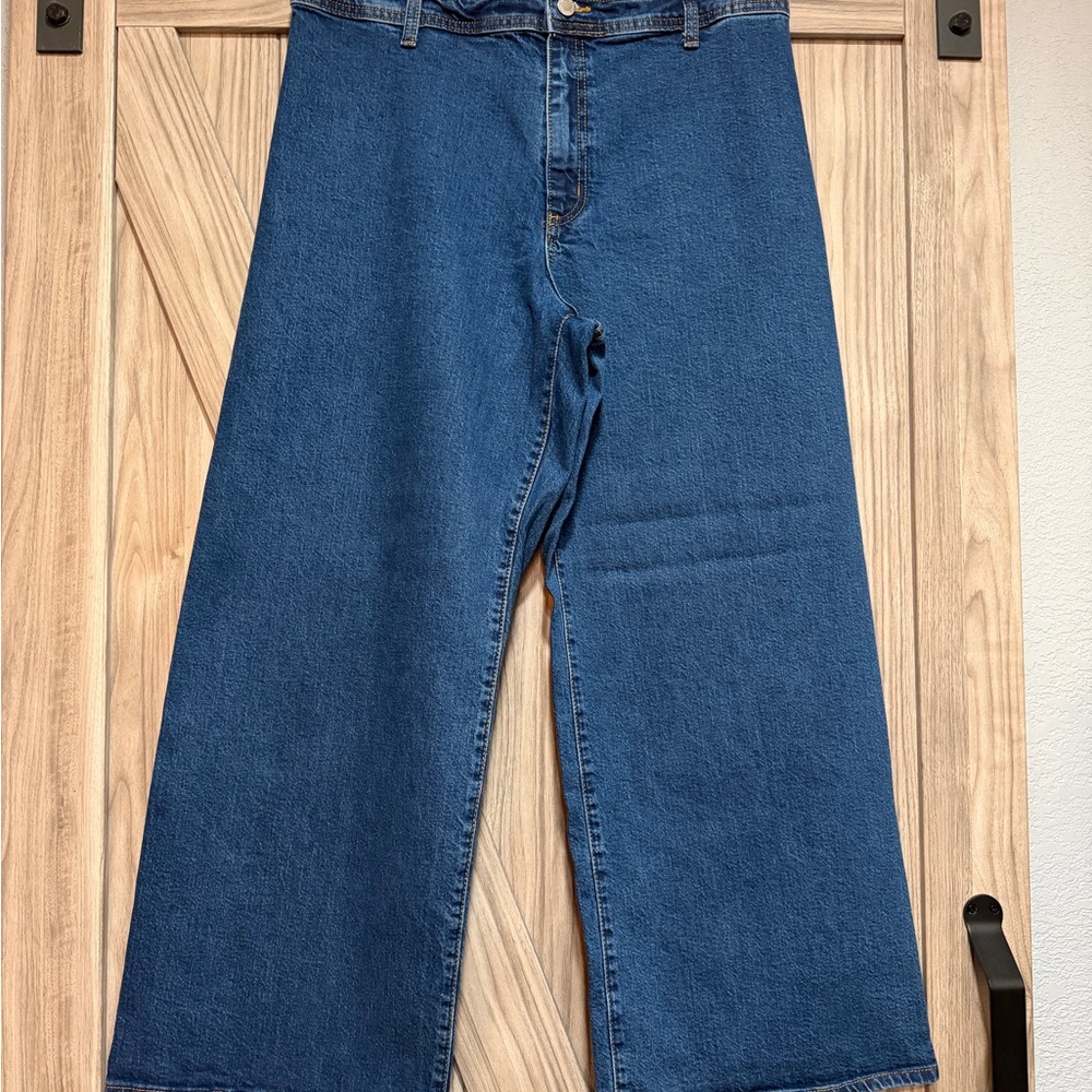 Universal Thread Women's High Rise Jeans - Blue